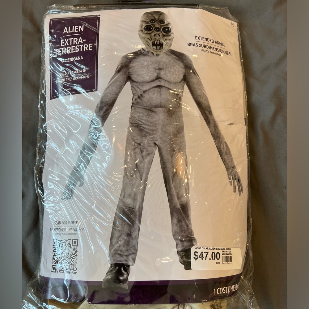 Alien costume
